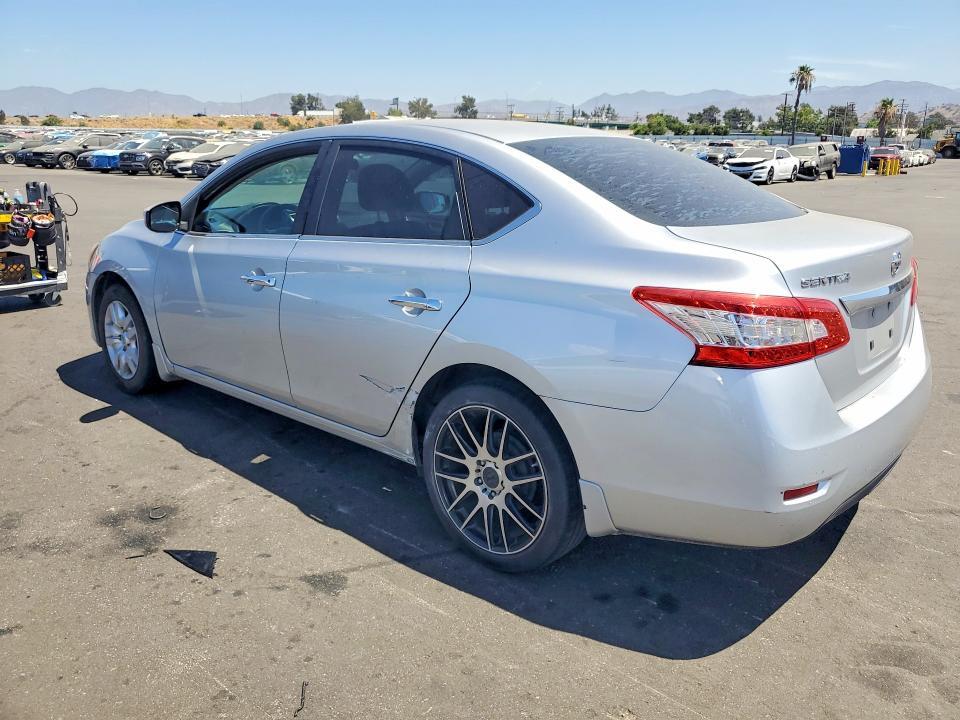 2015 NISSAN SENTRA S — Фото 2 из 12