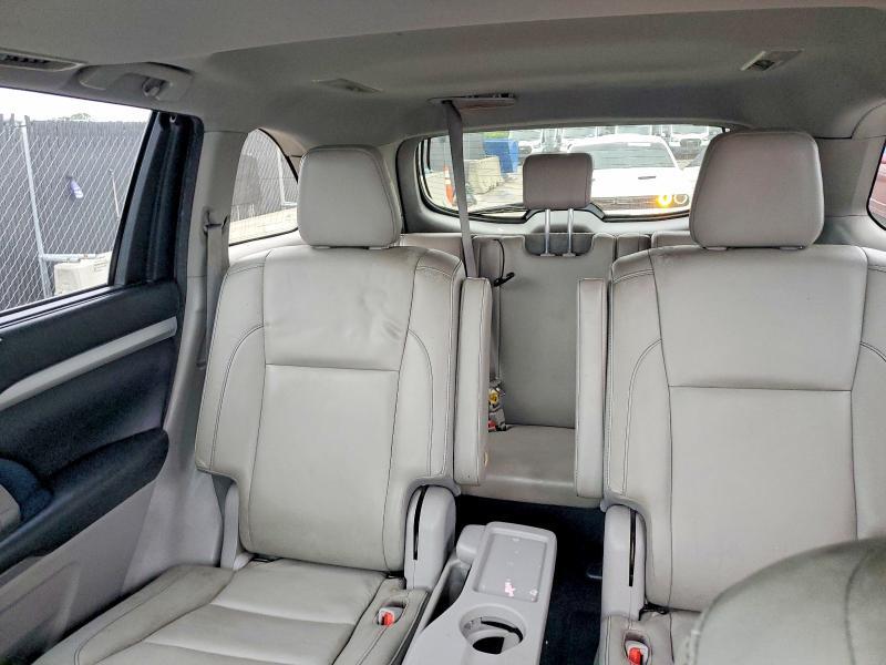 2018 TOYOTA HIGHLANDER XLE — Фото 10 из 13