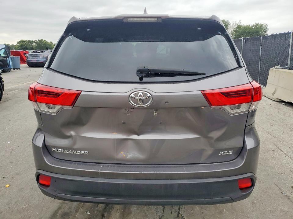 2018 TOYOTA HIGHLANDER XLE — Фото 6 из 13