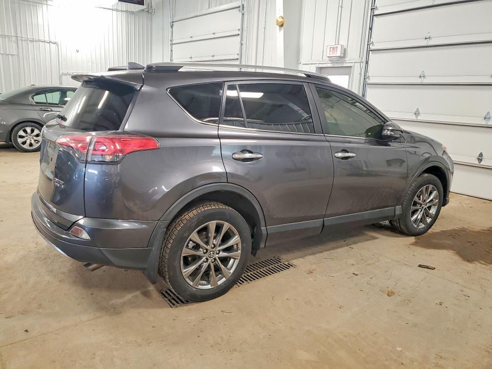 JTMDFREV3JJ258100 2018 TOYOTA RAV4 photo no. 3