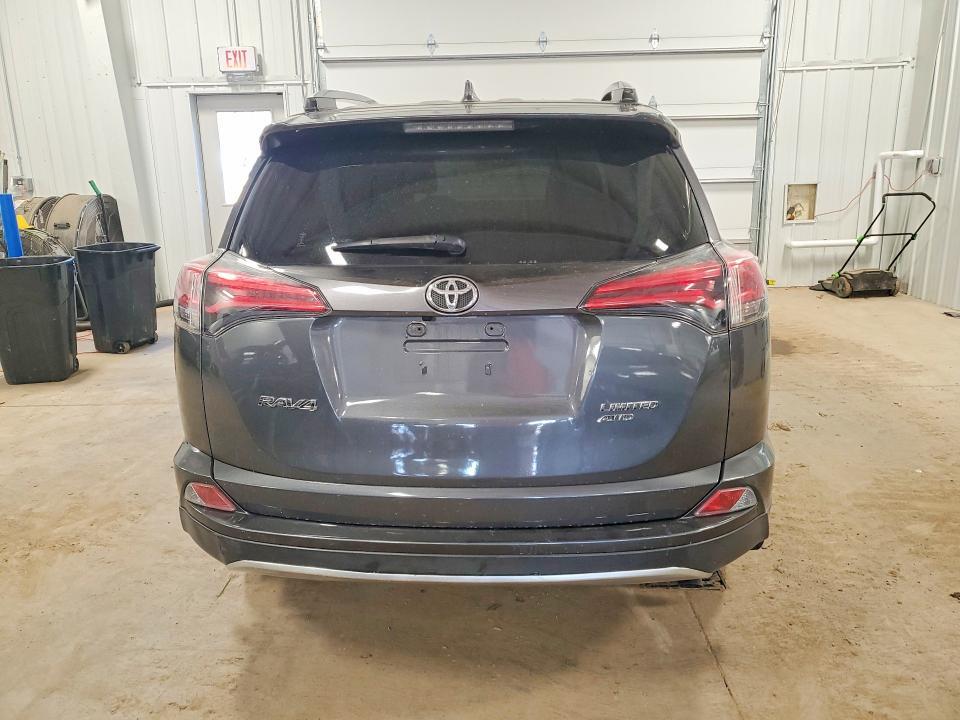 JTMDFREV3JJ258100 2018 TOYOTA RAV4 photo no. 6