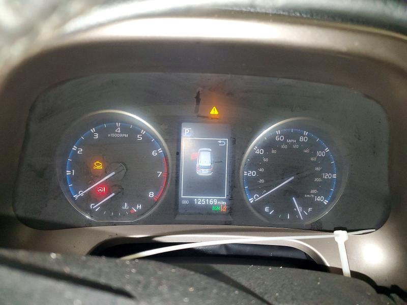 JTMDFREV3JJ258100 2018 TOYOTA RAV4 photo no. 9