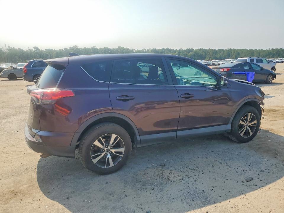 2018 TOYOTA RAV4 XLE — Фото 3 из 14