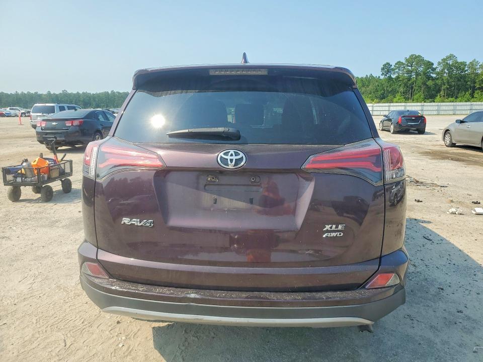 2018 TOYOTA RAV4 XLE — Фото 6 из 14