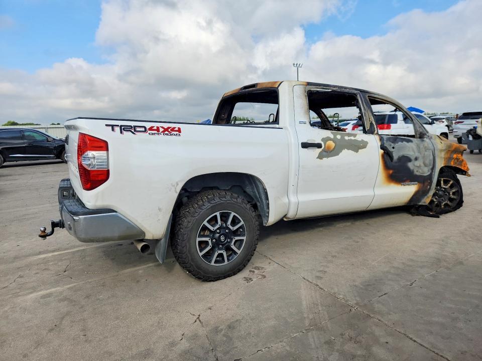 2018 TOYOTA TUNDRA CREWMAX SR5 — Фото 3 из 11