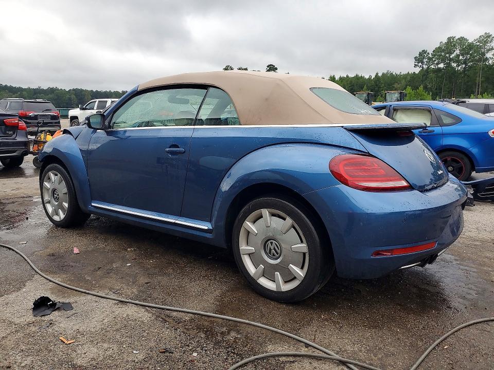 2018 VOLKSWAGEN BEETLE S — Фото 2 из 13