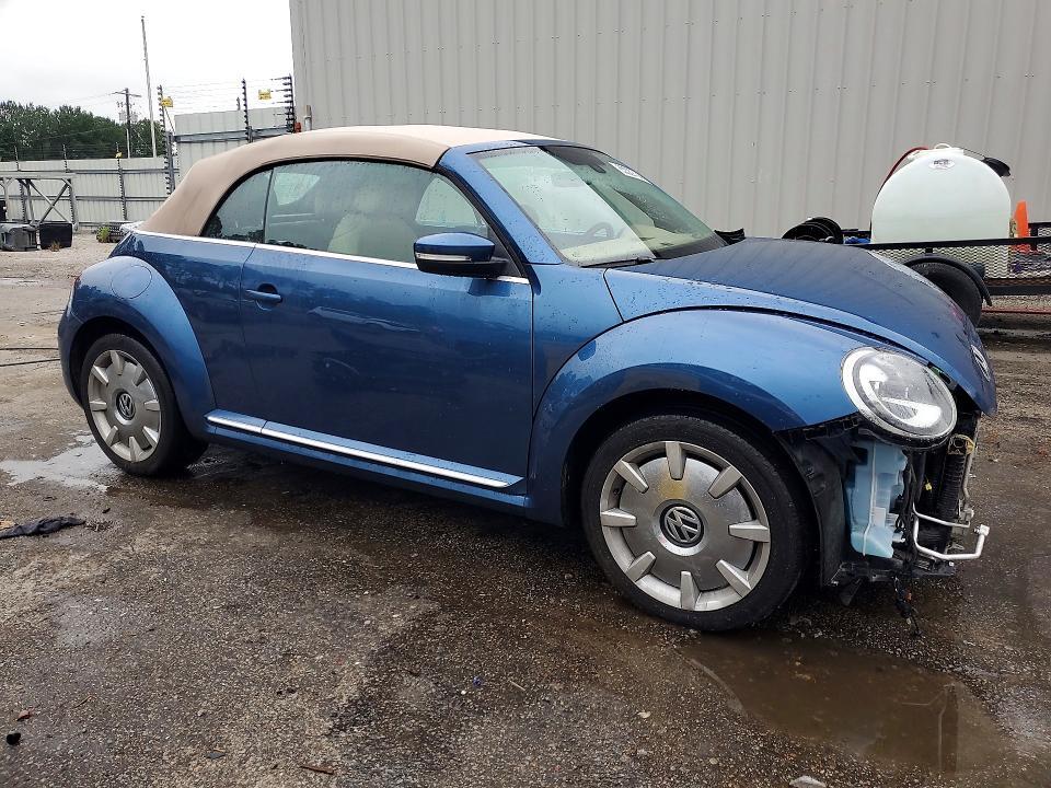2018 VOLKSWAGEN BEETLE S — Фото 4 из 13