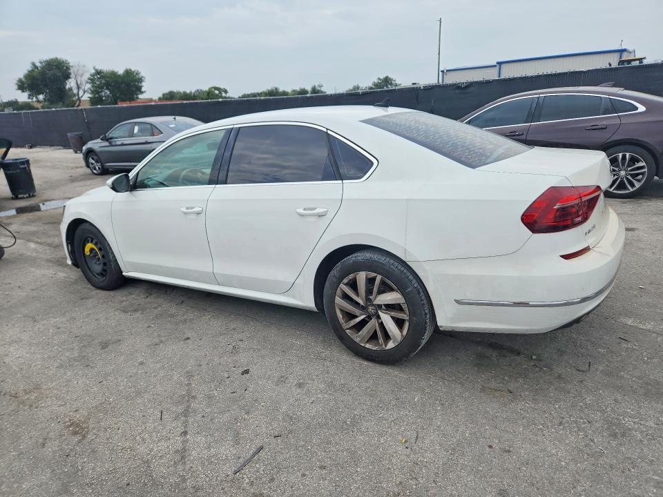 2018 VOLKSWAGEN PASSAT SE — Фото 2 из 12