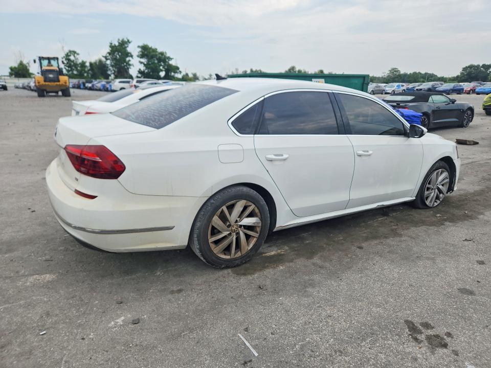2018 VOLKSWAGEN PASSAT SE — Фото 3 из 12
