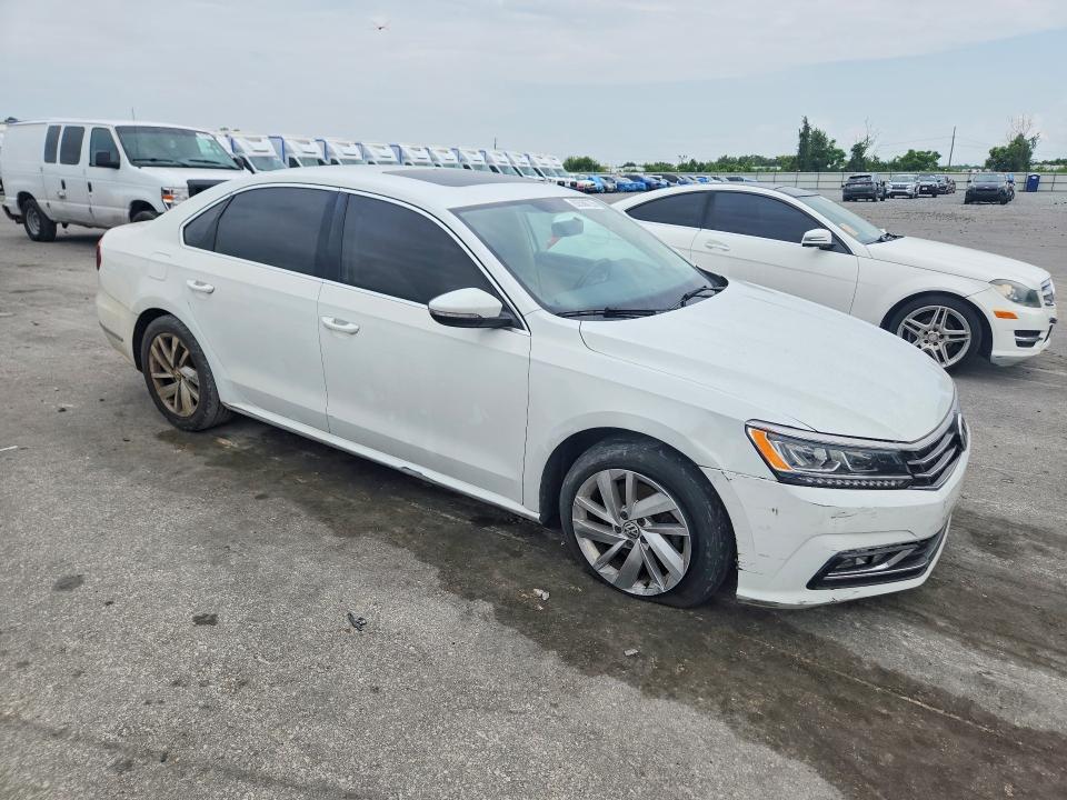 2018 VOLKSWAGEN PASSAT SE — Фото 4 из 12
