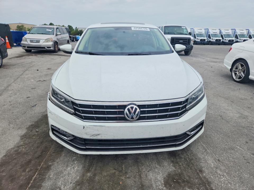2018 VOLKSWAGEN PASSAT SE — Фото 5 из 12