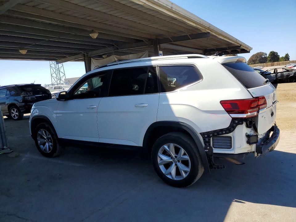 1V2KR2CA6JC565009 2018 VOLKSWAGEN ATLAS photo no. 2