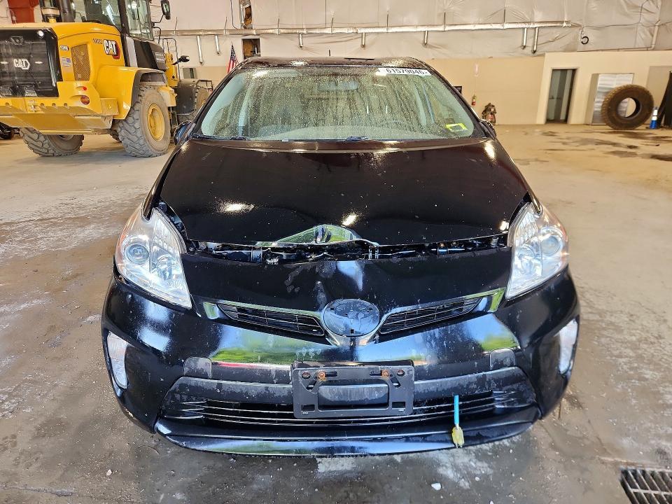 2015 TOYOTA PRIUS TWO — Фото 5 из 12
