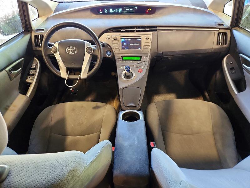 2015 TOYOTA PRIUS TWO — Фото 8 из 12