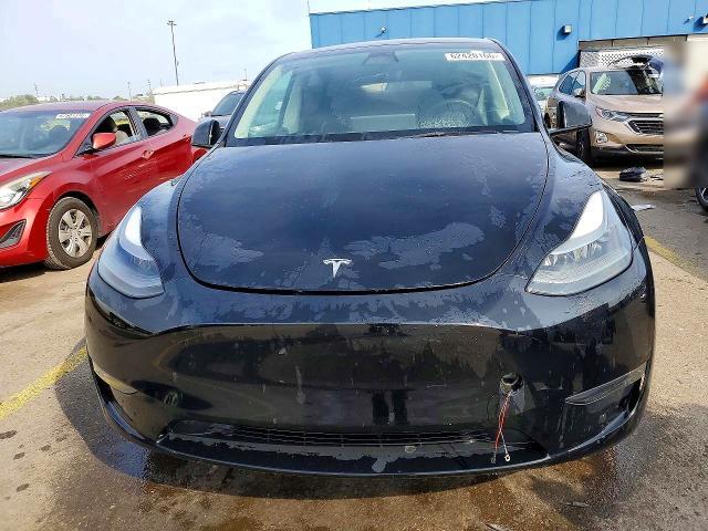 2023 TESLA MODEL Y — Фото 5 из 13