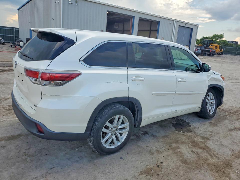 2015 TOYOTA HIGHLANDER LE — Фото 3 из 13