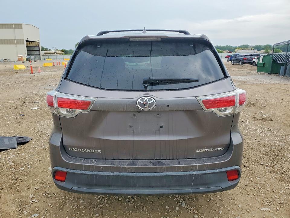 2015 TOYOTA HIGHLANDER LIMITED PLATINUM — Фото 6 из 13