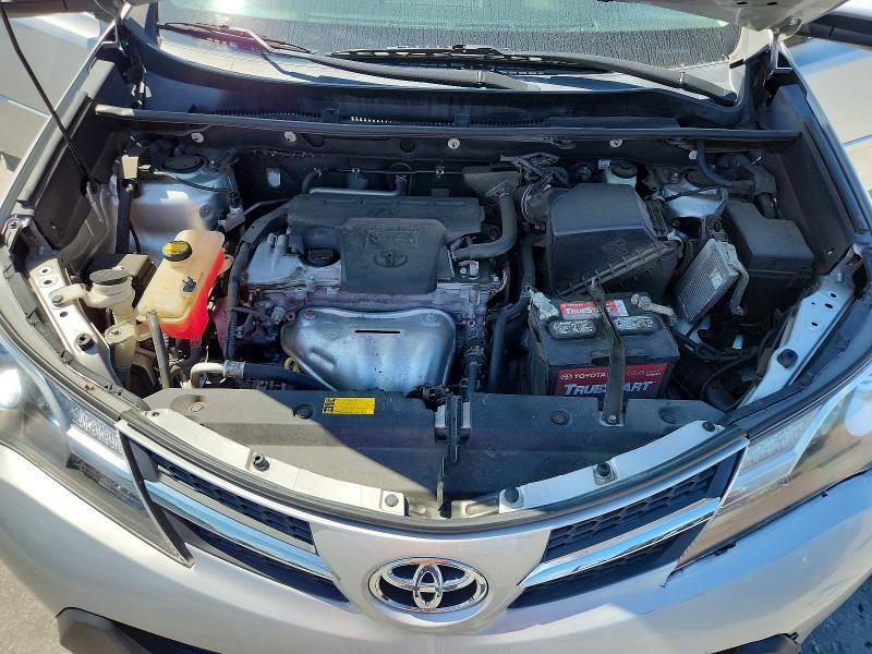 2015 TOYOTA RAV4 LIMITED — Фото 12 из 14