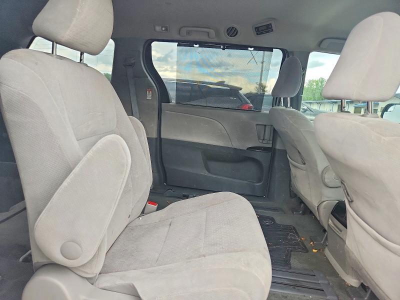 5TDKK3DC4FS539039 2015 TOYOTA SIENNA photo no. 11