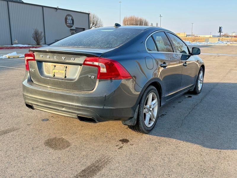 2015 VOLVO S60 PREMIER — Фото 4 из 10