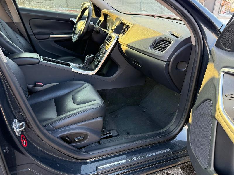 2015 VOLVO S60 PREMIER — Фото 5 из 10