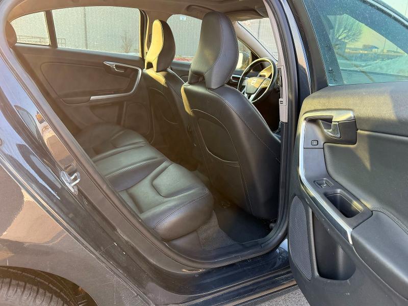 2015 VOLVO S60 PREMIER — Фото 6 из 10
