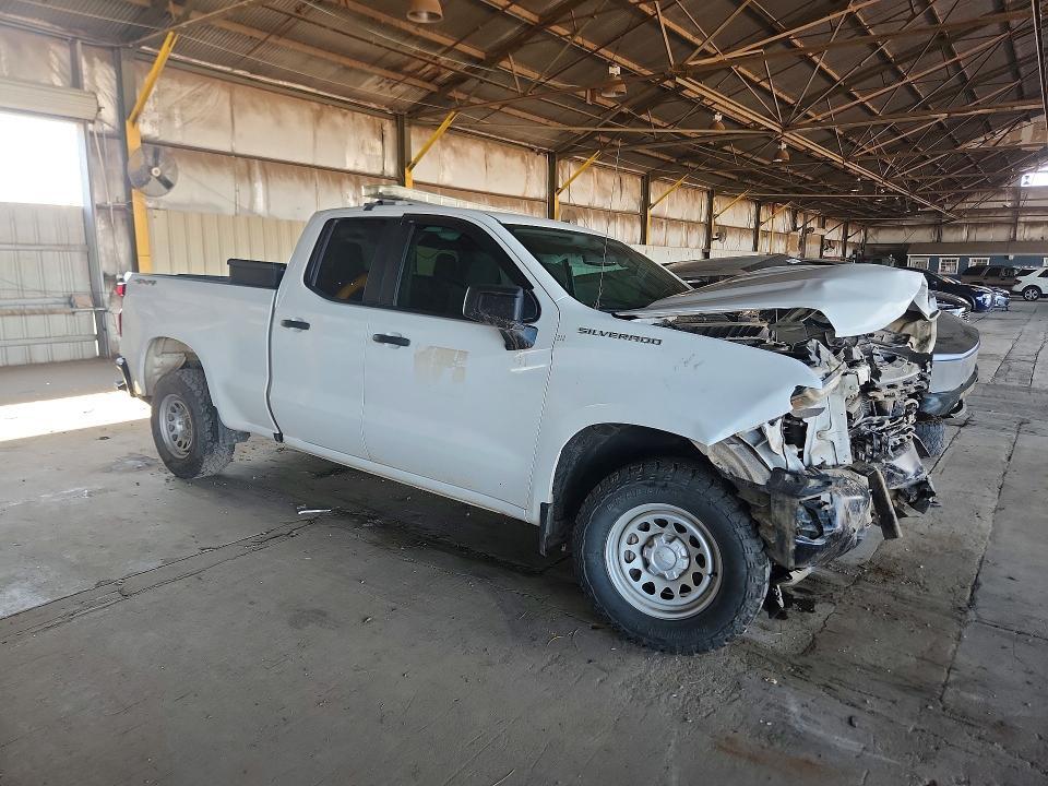 2019 CHEVROLET SILVERADO K1500 — Фото 4 из 12