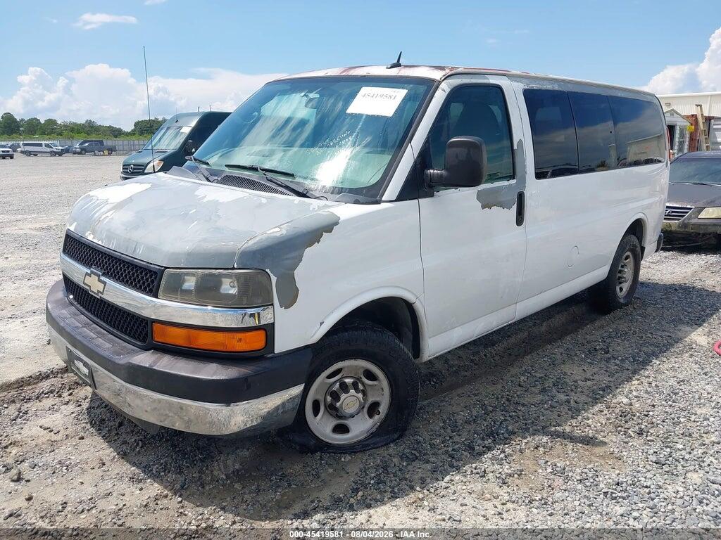 1GAWGRFA7B1187155 2011 CHEVROLET EXPRESS 2500 photo no. 2