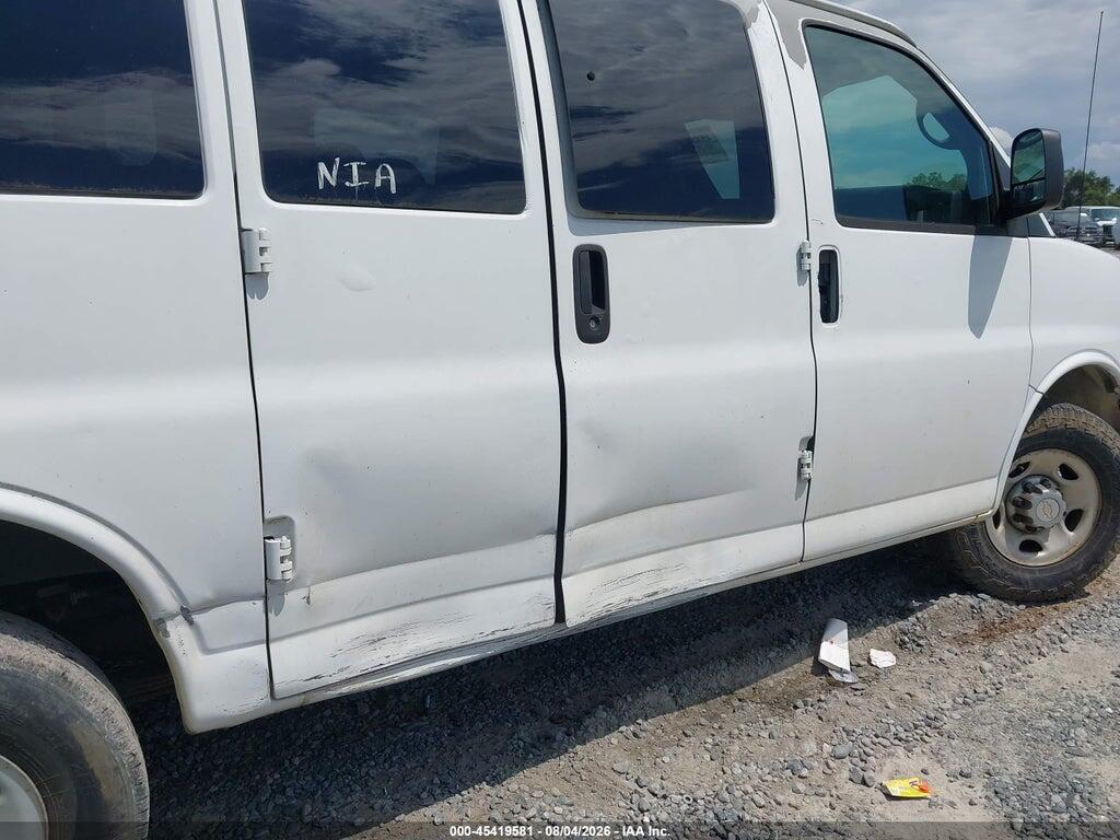 1GAWGRFA7B1187155 2011 CHEVROLET EXPRESS 2500 photo no. 6