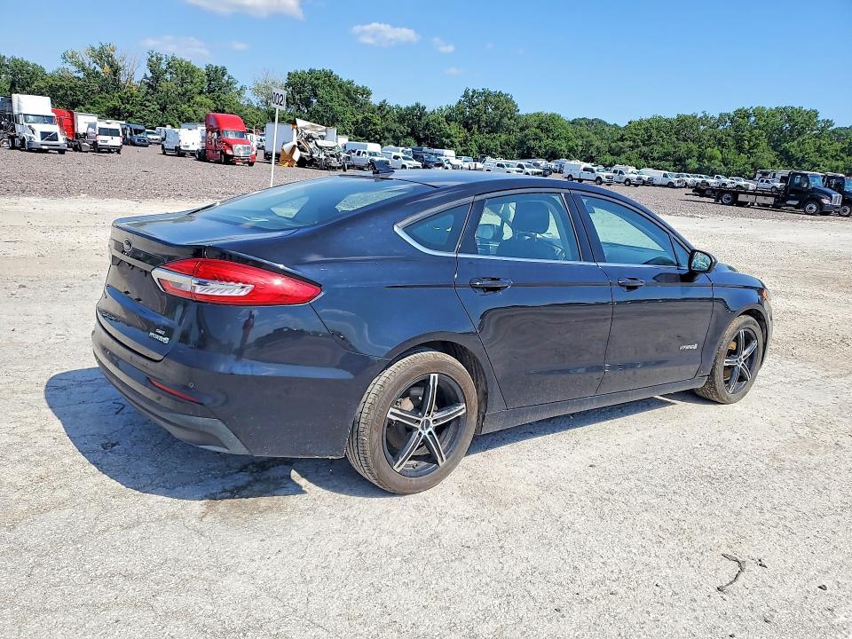2019 FORD FUSION SE — Фото 3 из 12