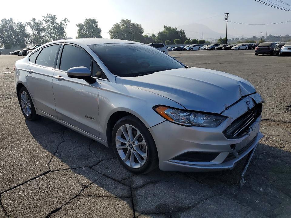 3FA6P0LU3KR235098 2019 FORD FUSION photo no. 4