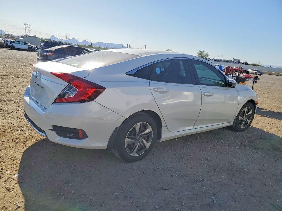 19XFC2F68KE030575 2019 HONDA CIVIC photo no. 3