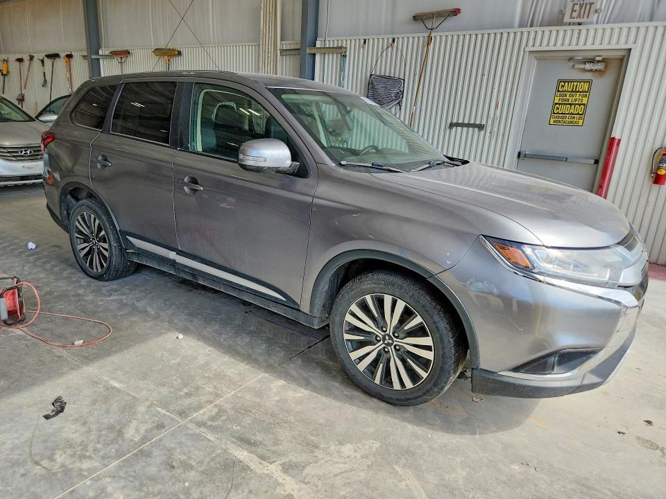 2019 MITSUBISHI OUTLANDER SE — Фото 4 из 13