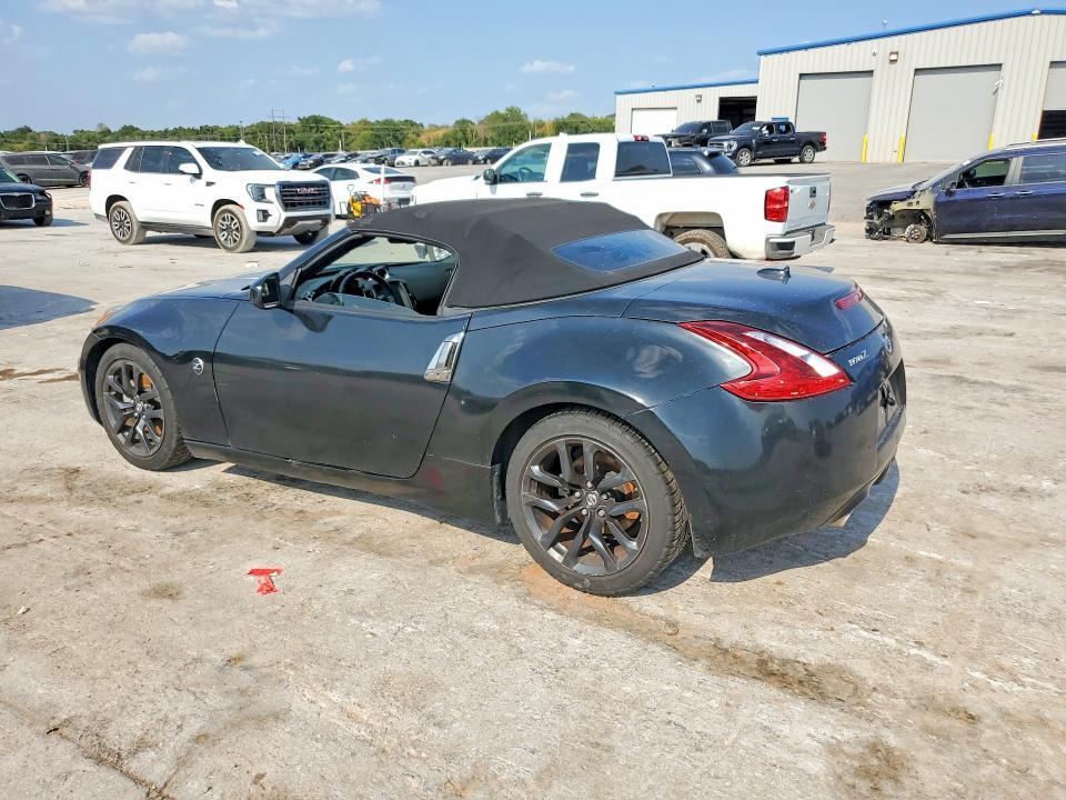 2019 NISSAN 370Z ROADSTER — Фото 2 из 12