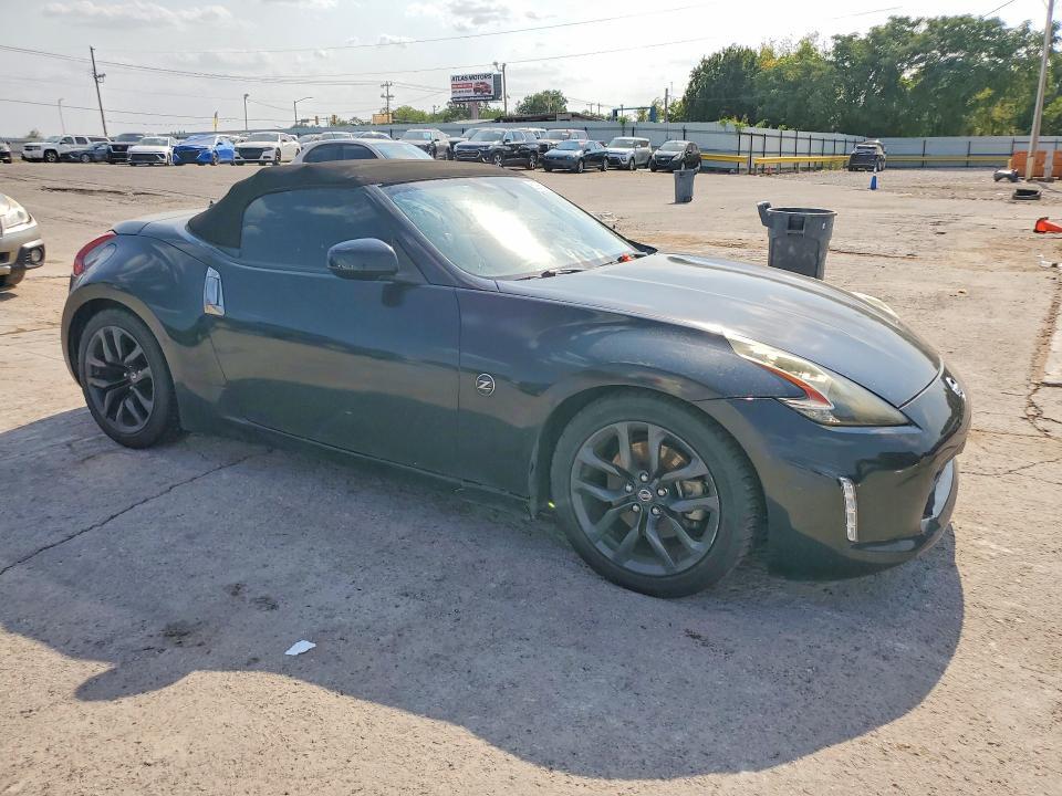 2019 NISSAN 370Z ROADSTER — Фото 4 из 12