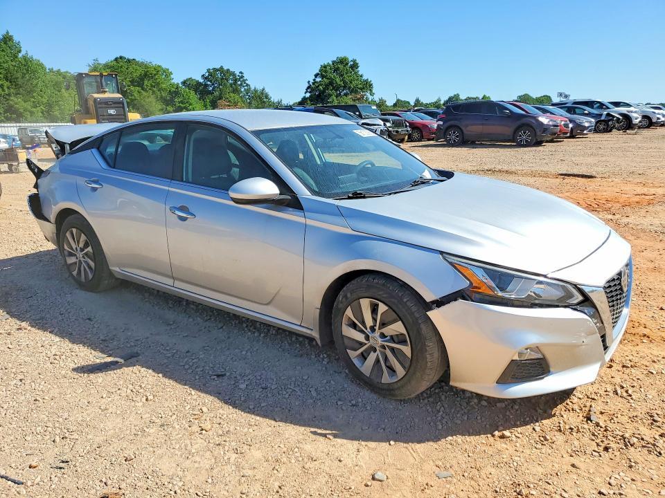 2019 NISSAN ALTIMA S — Фото 4 из 12