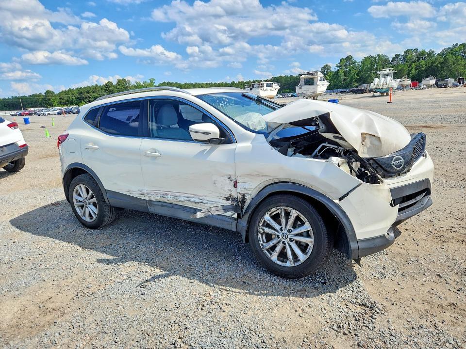 2019 NISSAN ROGUE SPORT SV — Фото 4 из 13