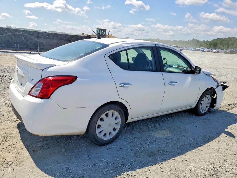 2019 NISSAN VERSA SV — Фото 3 из 12