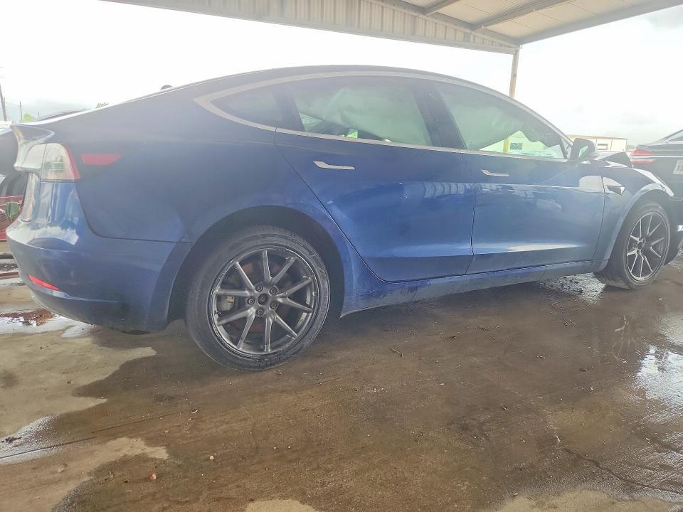 5YJ3E1EA8KF310200 2019 TESLA MODEL 3 photo no. 3