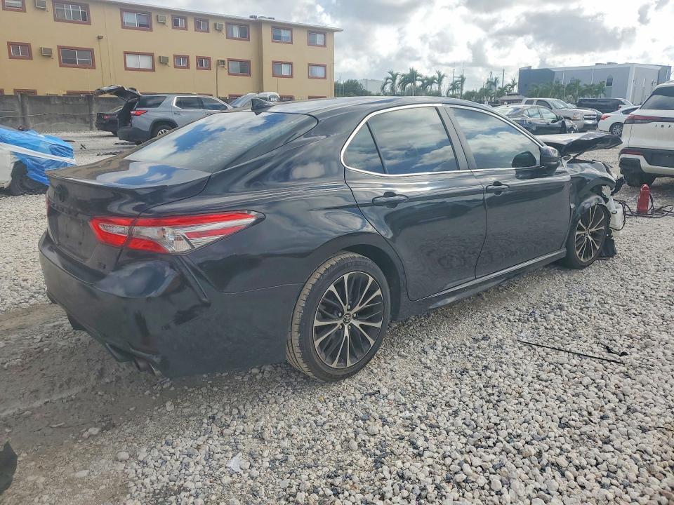 2019 TOYOTA CAMRY SE — Фото 3 из 13