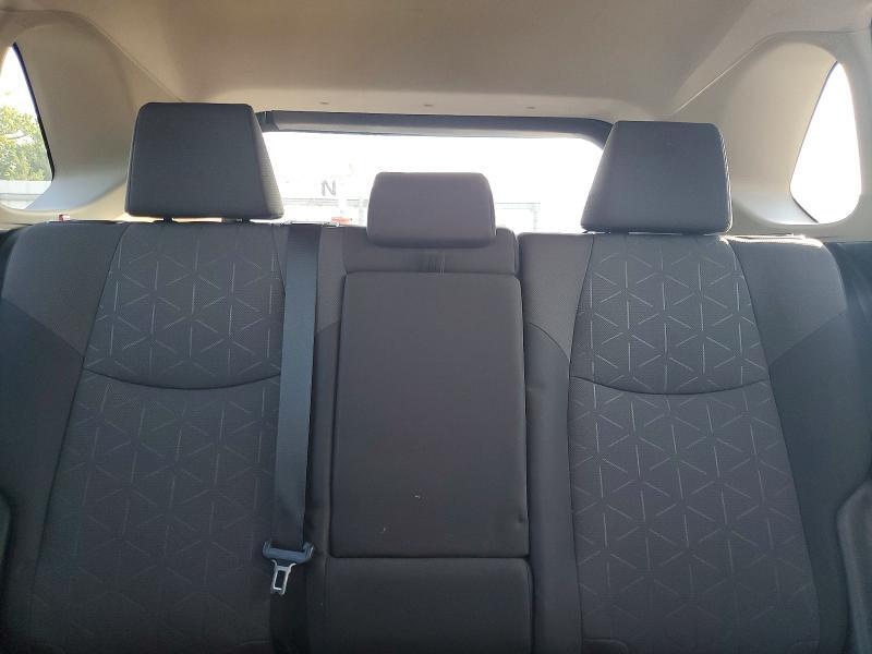 2019 TOYOTA RAV4 — Фото 10 из 13