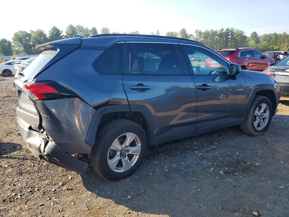 2019 TOYOTA RAV4 — Фото 3 из 13