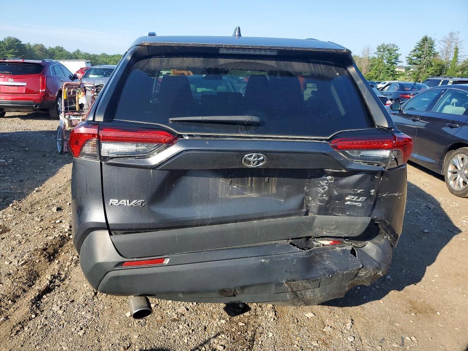 2019 TOYOTA RAV4 — Фото 6 из 13