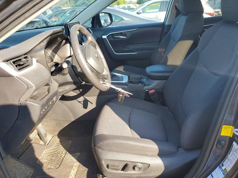 2019 TOYOTA RAV4 — Фото 7 из 13