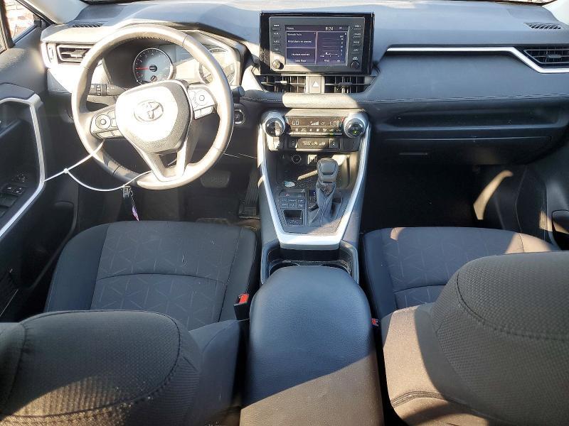 2019 TOYOTA RAV4 — Фото 8 из 13