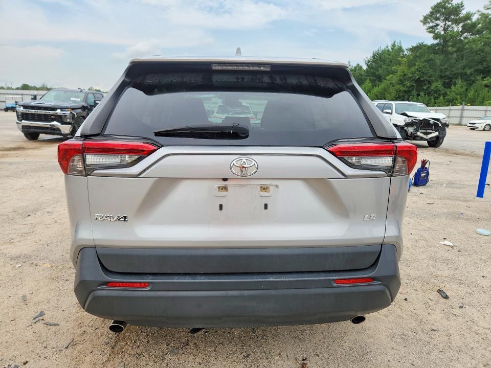 2019 TOYOTA RAV4 LE — Фото 6 из 13