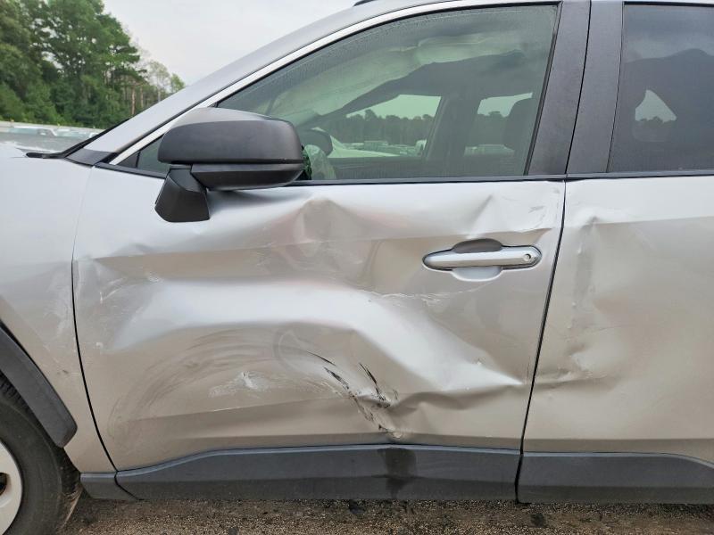 2019 TOYOTA RAV4 LE — Фото 7 из 13