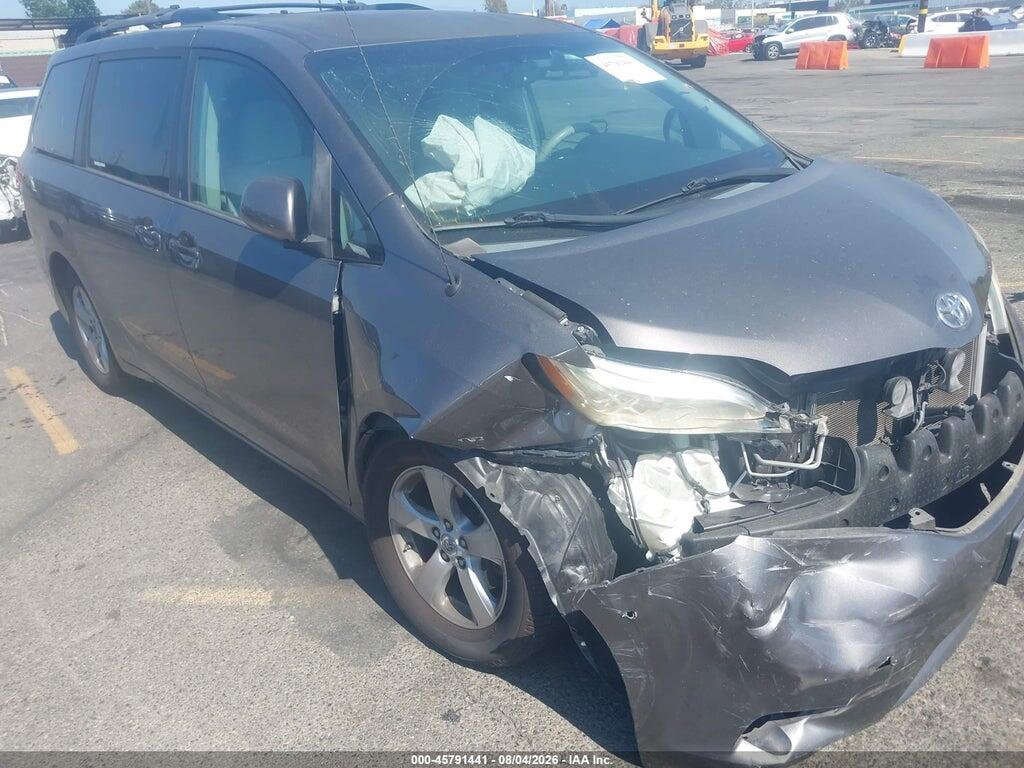 5TDKK3DC6CS269159 2012 TOYOTA SIENNA photo no. 6