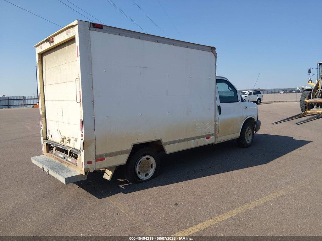 1GDY72BA2C1907066 2012 GMC SAVANA CUTAWAY photo no. 4