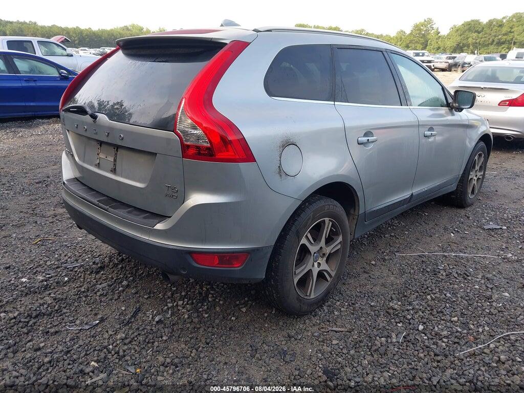 YV4902DZ0D2366835 2013 VOLVO XC60 photo no. 4